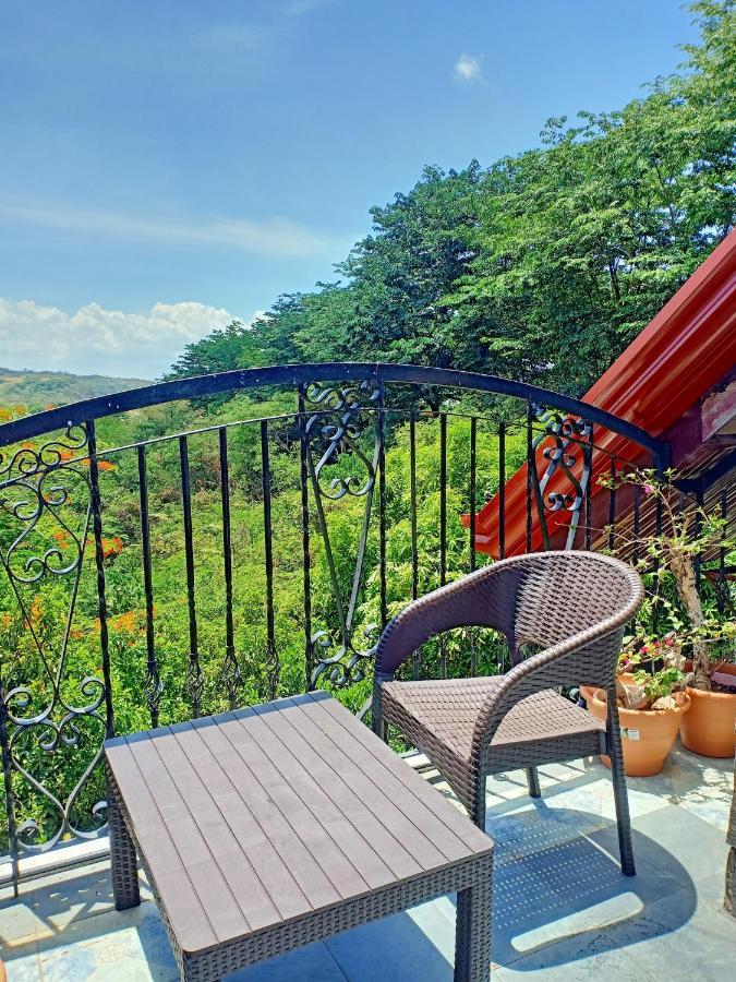 El Castillo Bed&Breakfast Angono Exterior foto