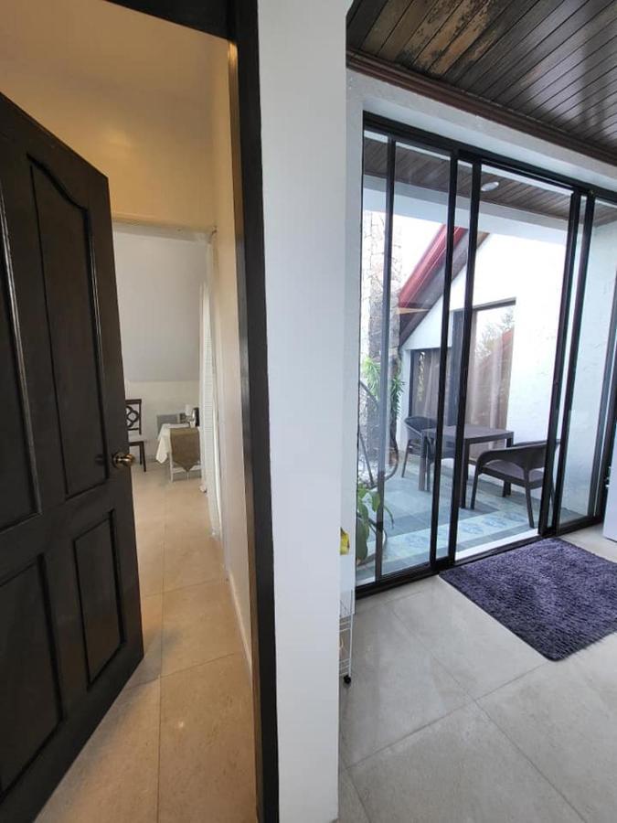 El Castillo Bed&Breakfast Angono Exterior foto