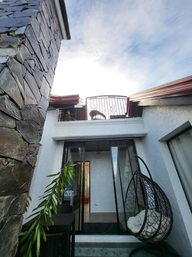 El Castillo Bed&Breakfast Angono Exterior foto